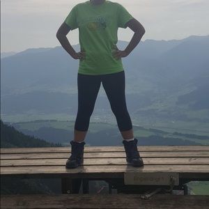 Meet your Posher, Lola